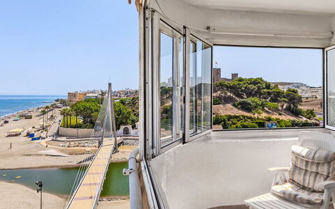 Fuengirola 605: Zona Residenziale, Urban Design, Appartamento, Landscaping, Estate, Balcone, Villa, Dimora