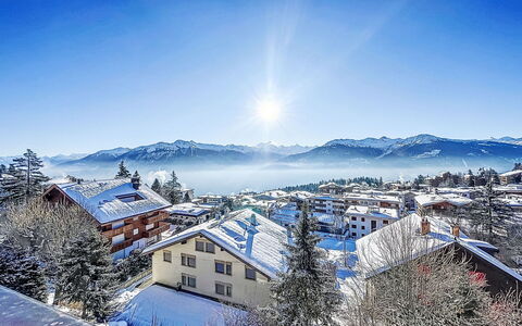 Crans-Montana 666: Paesaggio Naturale, Casa, Area Rurale, Paesaggio, Villetta, Banca, Lago, Foresta, Serbatoio