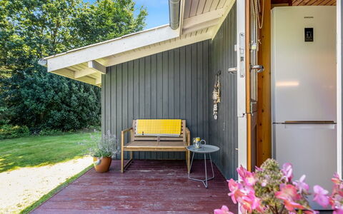 Sofja - 175M to the Fjord: Legna, Soffitto, Color Legno, Sedia, Latifoglie, Shade, Giardino, Plank, Mobili Da Esterno, Backyard