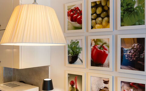 Borghouse: Interior Design, Frutta, Lampada, Cibo, Produrre, Pianta Della Casa, Paralume, Vaso Di Fiori, Sedia, Cucina & Sala Da Pranzo Tavolo