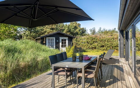 Einette - 100M from the Sea: Mobilia, Interior Design, Pavimentazione, Pavimento, Soffitto, Camera, Sedia, Tavolo, Appartamento, Cucina & Sala Da Pranzo Tavolo
