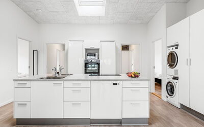Clarabelle - 1.2Km from the Sea