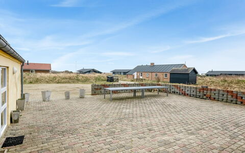 Nafne - 1.2Km from the Sea: Tetto, Casa, Casa, Villetta, Porta, Raccordo, Deck, Portico, Plank, Latifoglie