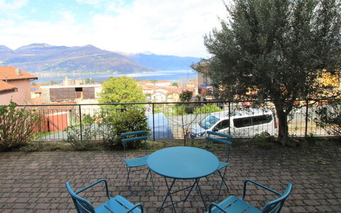 Katrin: Acqua, Cielo, Proprietà, Pianta, Albero, Piscina, Azzurro, Shade, Arecales, Tempo Libero