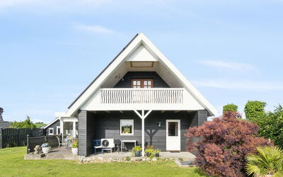 Fentje - 200M from the Sea