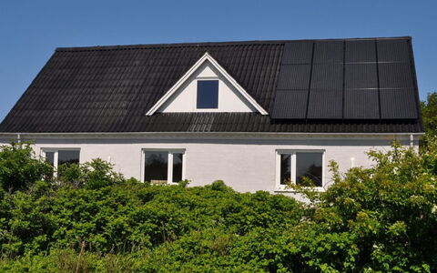 Werna - 800M from the Sea: Tetto, Casa, Casa, Villetta, Porta, Raccordo, Deck, Portico, Plank, Latifoglie