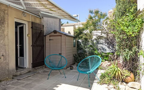 Bonnegrace: Mobilia, Mobili Da Esterno, Sedia, Shade, Tavolo Esterno, Terrazza, Balcone, Cortile, Backyard, Vaso Di Fiori