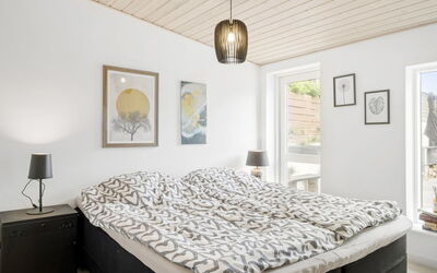Edin - 100M from the Sea