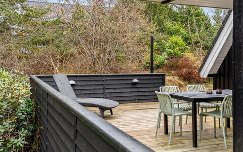 Sighfrith - 2Km from the Sea: Legna, Deck, Latifoglie, Plank, Materiale Composito, Mobili Da Esterno, Portico, Color Legno, Raccordo, Backyard
