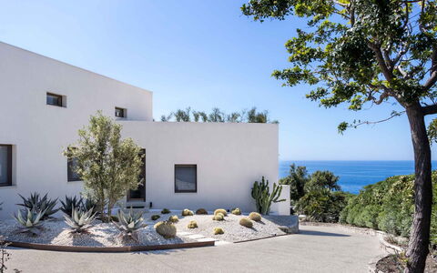Villa Demar: Pianta, Cielo, Costruzione, Finestra, Azzurro, Albero, Lotto, Casa, Zona Residenziale, Facciata