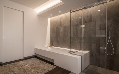 Stima Home, Padova, Pool, Ac: Costruzione, Idraulico Fixture, Legna, Interior Design, Pavimento, Pavimentazione, Bagno, Rubinetto, Arte, Soffione Doccia