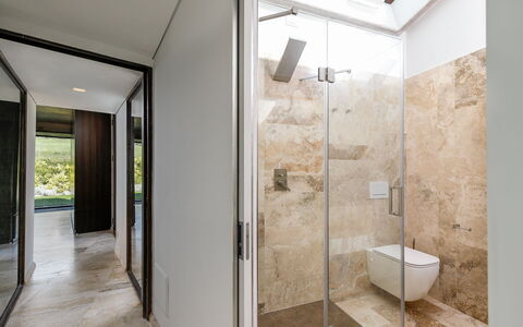 Villa Velari In Volterra With Private Pool, Ac: Costruzione, Bagno, Interior Design, Casa, Idraulico Fixture, Pavimento, Pavimentazione, Materiale Composito, Immobiliare