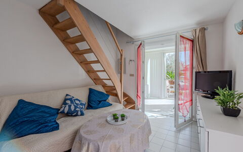 Le Clos du par: Pianta, Mobilia, Costruzione, Pianta Della Casa, Vaso Di Fiori, Comfort, Azzurro, Tavolo, Legna, Tessile