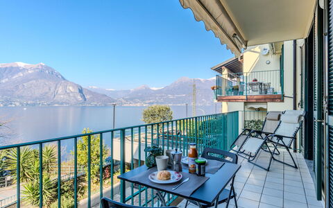 Varenna 648: Mobilia, Sedia, Appartamento, Balcone, Ricorrere, Pianta Della Casa, Eco Hotel, Hotel, Lampada, Cucina & Sala Da Pranzo Tavolo