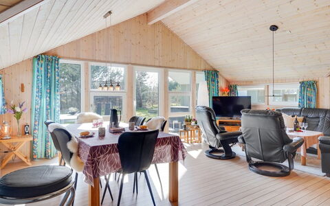 Allita - 12Km from the Sea: Legna, Casa, Casa, Villetta, Mobilia, Soffitto, Interior Design, Soggiorno, Sedia, Log Cabin