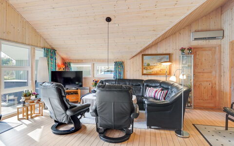 Allita - 12Km from the Sea: Mobilia, Legna, Soffitto, Interior Design, Divano, Soggiorno, Casa, Camera, Sedia