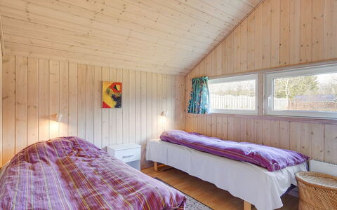 Allita - 12Km from the Sea: Legna, Soffitto, Camera Da Letto, Casa, Villetta, Letto, Bedding, Latifoglie, Lenzuolo, Plank