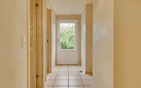 Aviaja - 12Km from the Sea: Mobilia, Interior Design, Pavimentazione, Pavimento, Soffitto, Camera, Sedia, Tavolo, Appartamento, Cucina & Sala Da Pranzo Tavolo