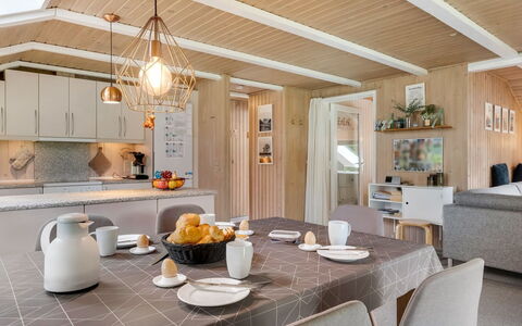 Annaline - 10Km from the Sea: Interior Design, Mobilia, Legna, Pavimentazione, Soffitto, Lampada, Cucina, Camera, Pavimento, Controsoffitto