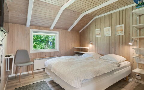 Annaline - 10Km from the Sea: Camera Da Letto, Legna, Interior Design, Soffitto, Letto, Lenzuolo, Bedding, Camera, Pavimento, Pavimentazione