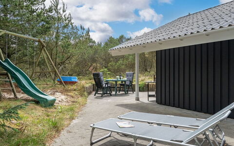 Jannick - 1.5Km from the Sea: Legna, Tetto, Architettura, Casa, Casa, Villetta, Raccordo, Latifoglie, Pendenza, Estate