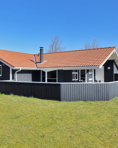 Stense - 900M from the Sea