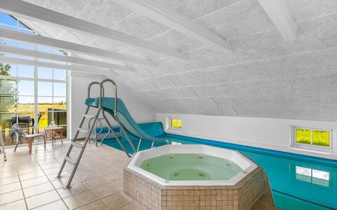 Joseline - 1.8Km from the Sea: Tetto, Casa, Casa, Villetta, Porta, Raccordo, Deck, Portico, Plank, Latifoglie