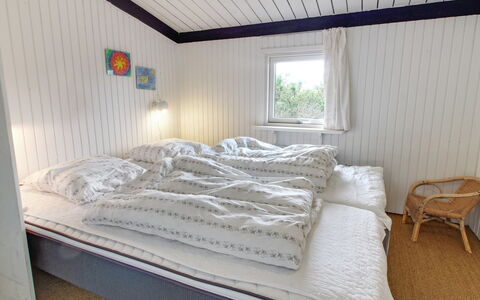 Scarlett - 300M from the Sea: Camera Da Letto, Letto, Legna, Lenzuolo, Pavimento, Bedding, Interior Design, Pavimentazione, Telaio Del Letto, Mobilia