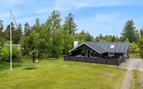Meinolf - 2Km from the Sea: Legna, Tetto, Architettura, Casa, Casa, Villetta, Raccordo, Latifoglie, Pendenza, Estate