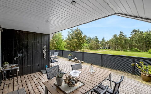 Meinolf - 2Km from the Sea: Legna, Tetto, Architettura, Casa, Casa, Villetta, Raccordo, Latifoglie, Pendenza, Estate