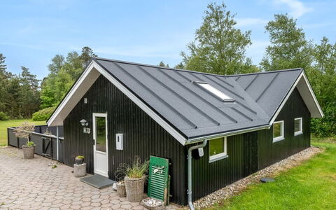 Meinolf - 2Km from the Sea: Legna, Tetto, Architettura, Casa, Casa, Villetta, Raccordo, Latifoglie, Pendenza, Estate