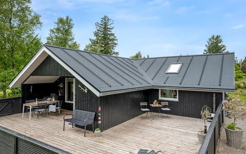 Meinolf - 2Km from the Sea: Legna, Tetto, Architettura, Casa, Casa, Villetta, Raccordo, Latifoglie, Pendenza, Estate