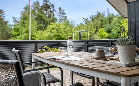 Meinolf - 2Km from the Sea: Legna, Tetto, Architettura, Casa, Casa, Villetta, Raccordo, Latifoglie, Pendenza, Estate