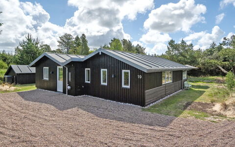 Ingobald - 1.5Km from the Sea: Tetto, Casa, Casa, Villetta, Porta, Raccordo, Deck, Portico, Plank, Latifoglie