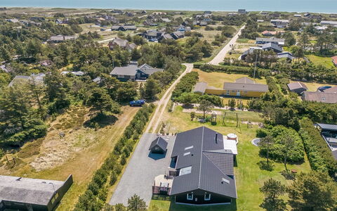 Selima - 300M from the Sea: Legna, Tetto, Architettura, Casa, Casa, Villetta, Raccordo, Latifoglie, Pendenza, Estate