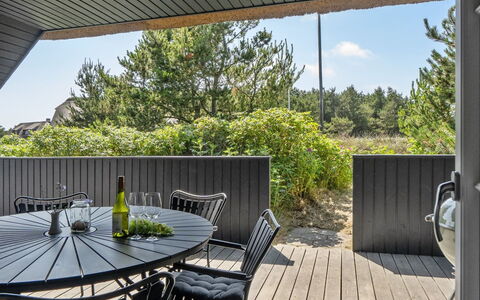 Sine - 500M from the Sea: Mobilia, Interior Design, Pavimentazione, Pavimento, Soffitto, Camera, Sedia, Tavolo, Appartamento, Cucina & Sala Da Pranzo Tavolo