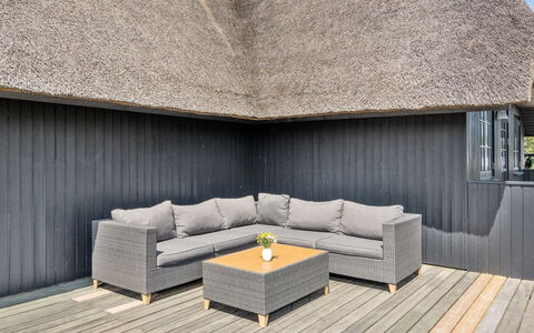 Sine - 500M from the Sea: Mobilia, Interior Design, Pavimentazione, Pavimento, Soffitto, Camera, Sedia, Tavolo, Appartamento, Cucina & Sala Da Pranzo Tavolo