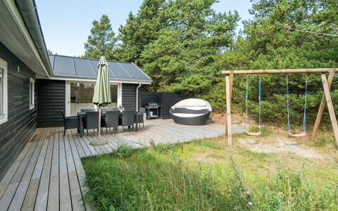 Solgunn - 900M from the Sea: Legna, Tetto, Architettura, Casa, Casa, Villetta, Raccordo, Latifoglie, Pendenza, Estate