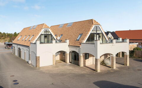 Kerttu - 900M from the Sea: Tetto, Casa, Casa, Villetta, Porta, Raccordo, Deck, Portico, Plank, Latifoglie