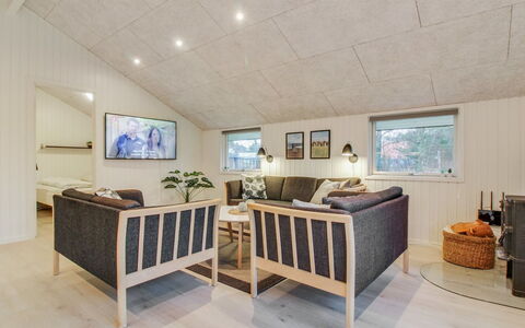 Ria - 250M from the Sea: Interior Design, Legna, Soffitto, Mobilia, Pavimentazione, Pavimento, Casa, Camera, Pavimento In Legno, Soggiorno