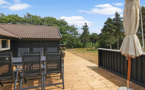 Ria - 250M from the Sea: Legna, Latifoglie, Portico, Deck, Lotto, Plank, Color Legno, Pavimento In Legno, Shade, Villetta