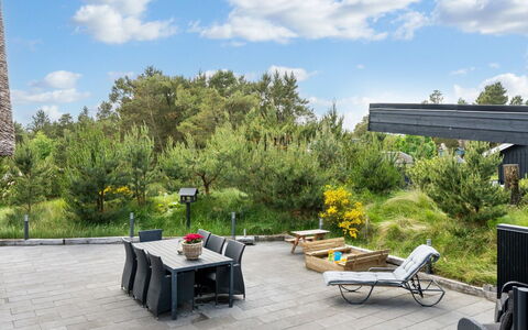 Rasmina - 1.2Km from the Sea: Arbusto, Mobilia, Mobili Da Esterno, Lotto, Giardino, Sedia, Shade, Landscaping, Backyard