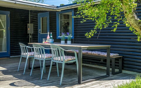 Bene - from the Sea: Mobilia, Interior Design, Pavimentazione, Pavimento, Soffitto, Camera, Sedia, Tavolo, Appartamento, Cucina & Sala Da Pranzo Tavolo