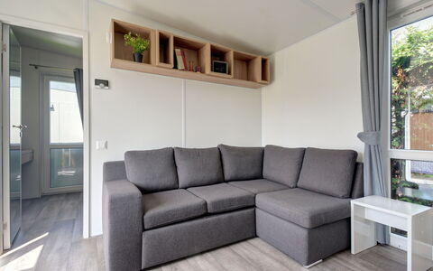 Beilngries 200: Divano, Legna, Interior Design, Rettangolo, Pavimento, Pavimentazione, Soggiorno, Latifoglie, Divano Letto