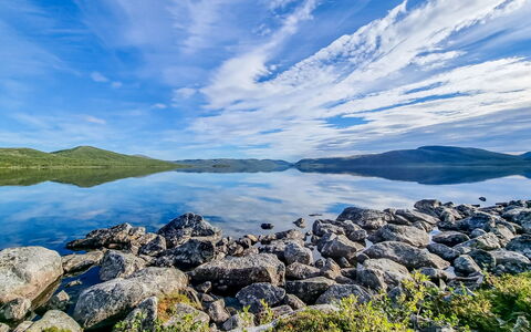 Hehku: Cielo, Blu, Acqua, Risorse Idriche, Nube, Corpo D'Acqua, Verde, Natura, Roccia, Paesaggio Naturale