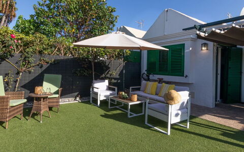 Playa Flor 82: Mobilia, Cielo, Shade, Costruzione, Mobili Da Esterno, Interior Design, Tempo Libero, Zona Residenziale, Paesaggio, Immobiliare