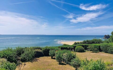 Ruilh Avel: Cielo, Blu, Acqua, Verde, Orizzonte, Vegetazione, Paesaggio Naturale, Arbusto, Mare, Costiera E Morfologie Oceanic