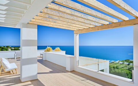 Villa Ola: Mobilia, Proprietà, Cabinetry, Comfort, Finestra, Costruzione, Specchio, Legna, Telaio Del Letto, Letto