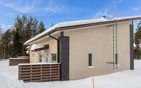 Vuokatinranta Suite 4 a: Mobilia, Interior Design, Pavimentazione, Pavimento, Tavolo, Soffitto, Cucina & Sala Da Pranzo Tavolo, Illuminazione, Sedia, Casa
