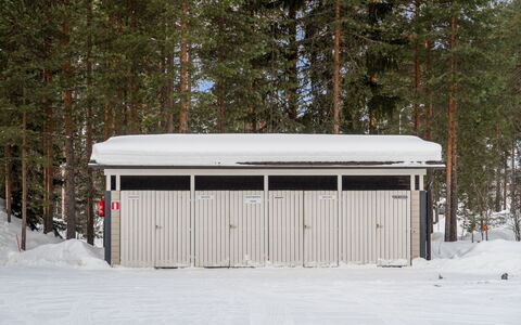 Vuokatinranta Suite 4 a: Mobilia, Interior Design, Pavimentazione, Pavimento, Tavolo, Soffitto, Cucina & Sala Da Pranzo Tavolo, Illuminazione, Sedia, Casa